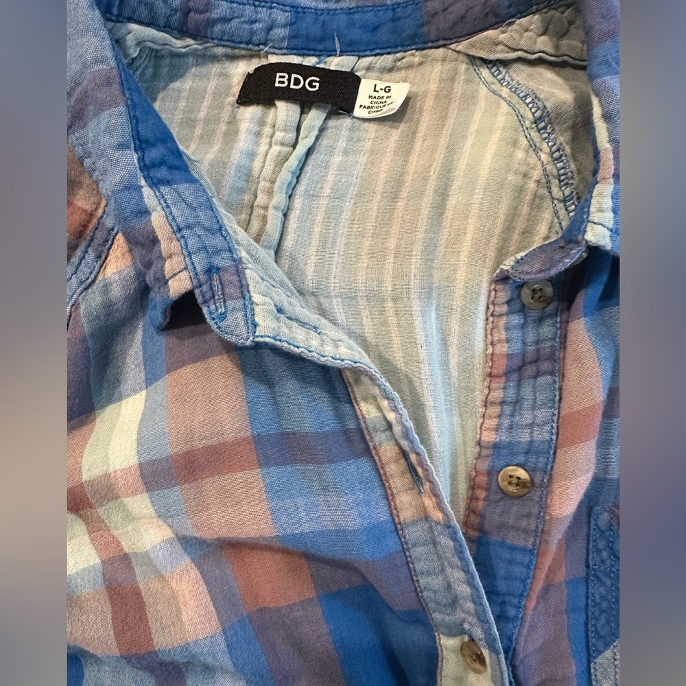 Boxy plaid button down - Picture 3 of 4